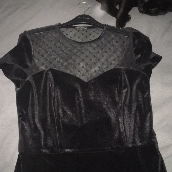 Miss selfridge mesh velvet dress - Picture 3 of 5